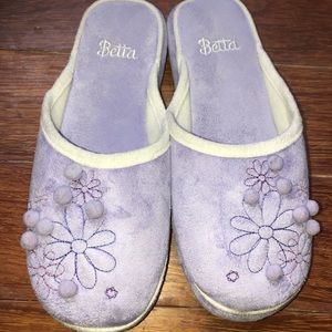 Women’s Slippers